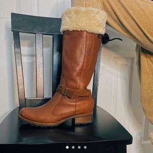 100% Authentic Leather Ugg Boots ✨